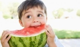 娱乐吃瓜酱宝宝视频大全,盘点萌娃搞笑瞬间，笑料十足！